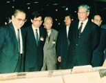 民國75年11月8日-舉辦全國雜誌展，李副總統登輝蒞臨參觀