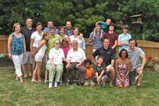 2012年與家人在俄亥俄州哥倫布市團聚。